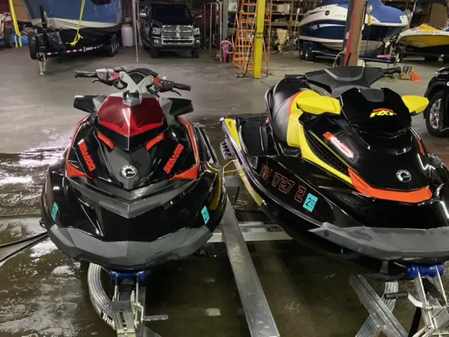 Sea Doo RXT y RXP en el tráiler