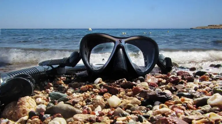 Cómo limpiar una máscara de snorkel en 5 minutos