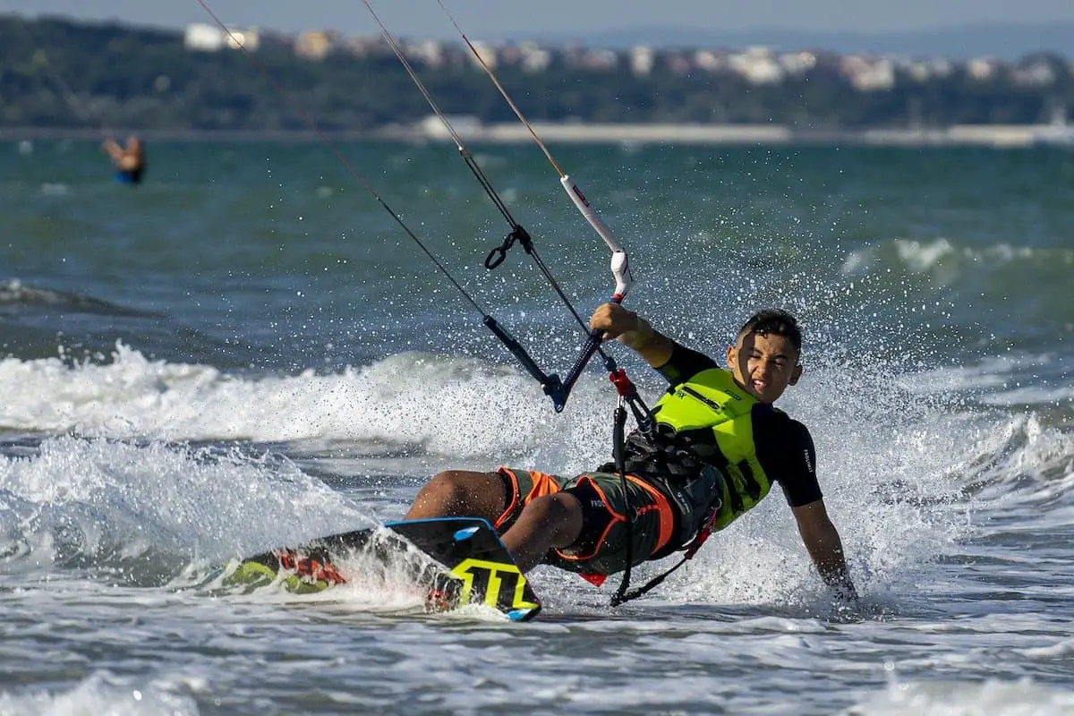 ¿Cómo se hacen las Transiciones de Kiteboard?  Vídeos incluidos - AquaSportsPlanet